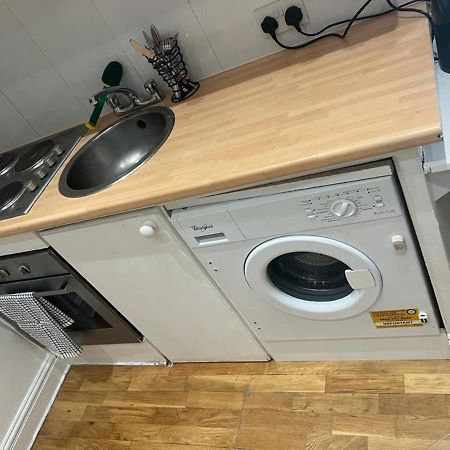 Lovely First Floor Flat-2 London Exterior foto
